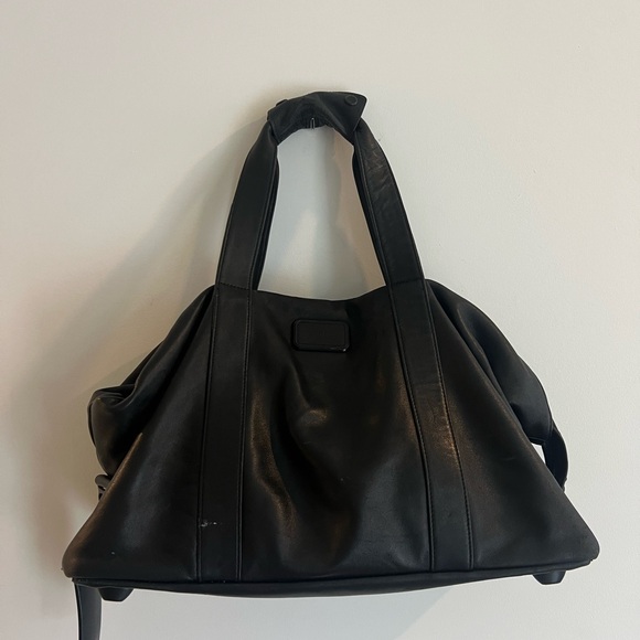Tumi Black Leather Weekender Bag - Picture 1 of 6